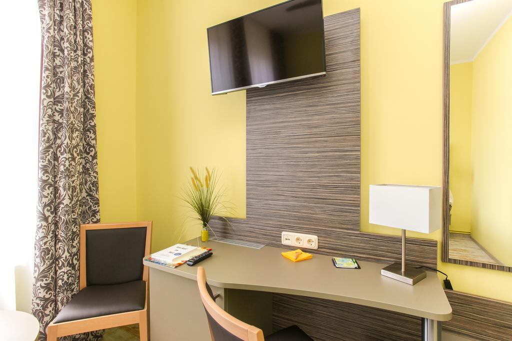 Restaurant & Pension Eshramo Barth Room photo